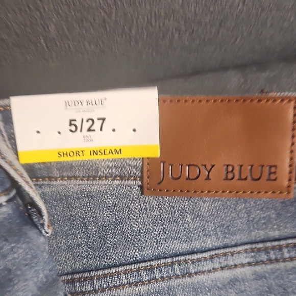Judy Blue Woman's  Classic Bootcut Jeans - Picture 6 of 7